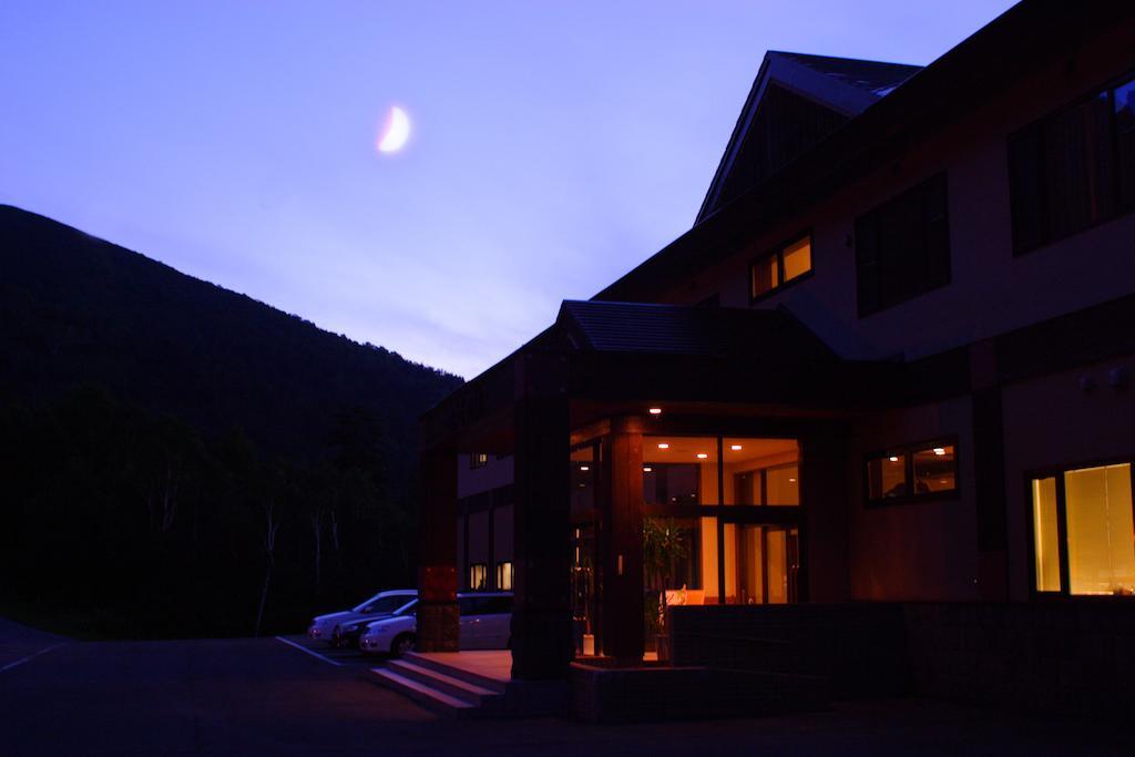Kamihoroso Hotel Exterior photo
